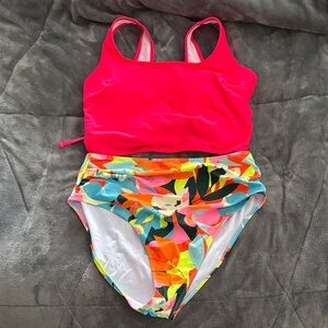 Vibrant Swim Set